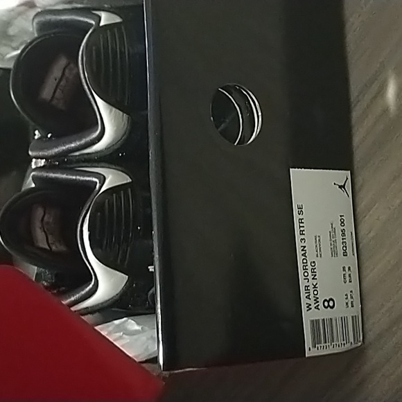 Jordans shoes for women size 8 - Picture 8 of 8